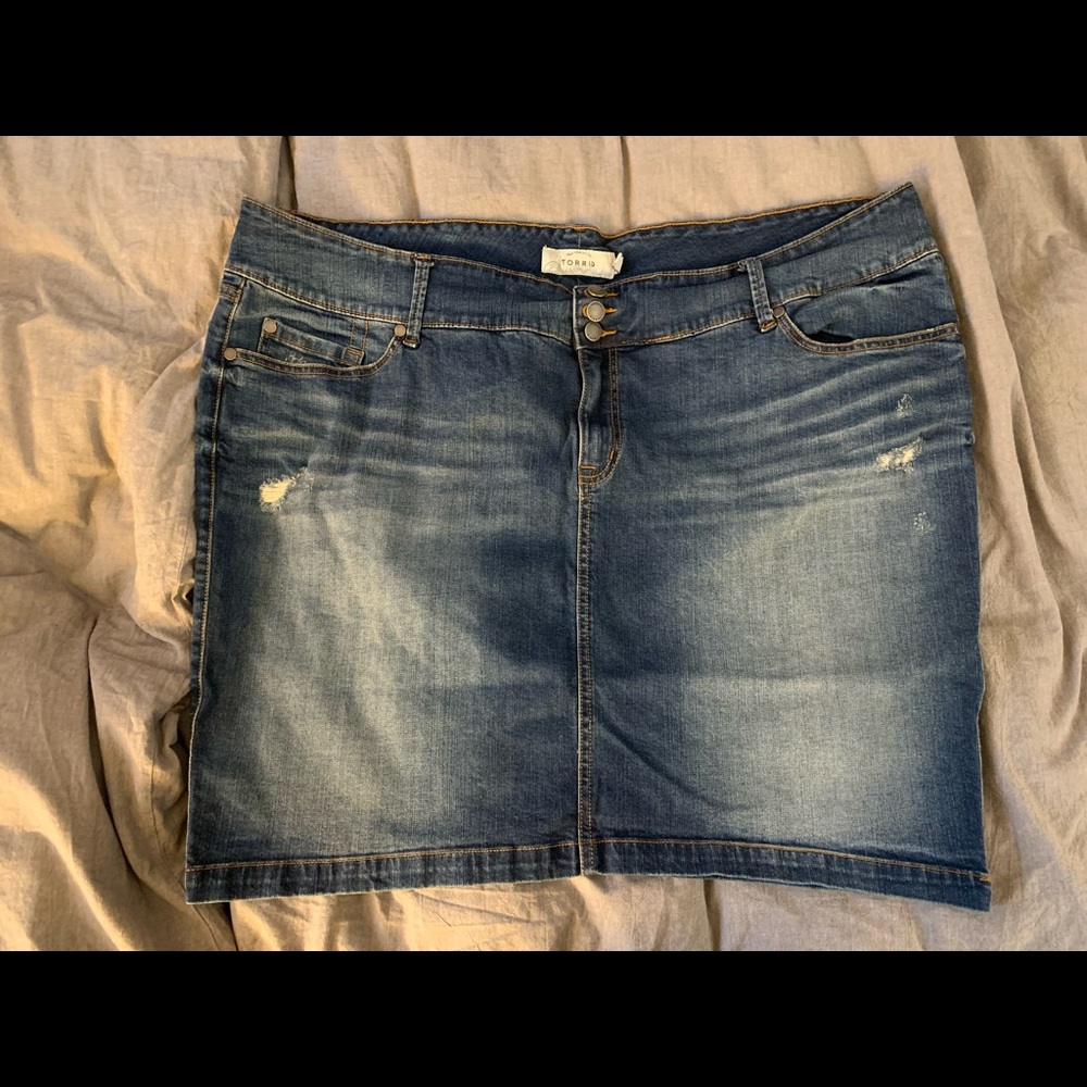 Torrid denim skirt